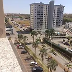 Golden Dolphin - Grand Hotel Flat Com Netflix